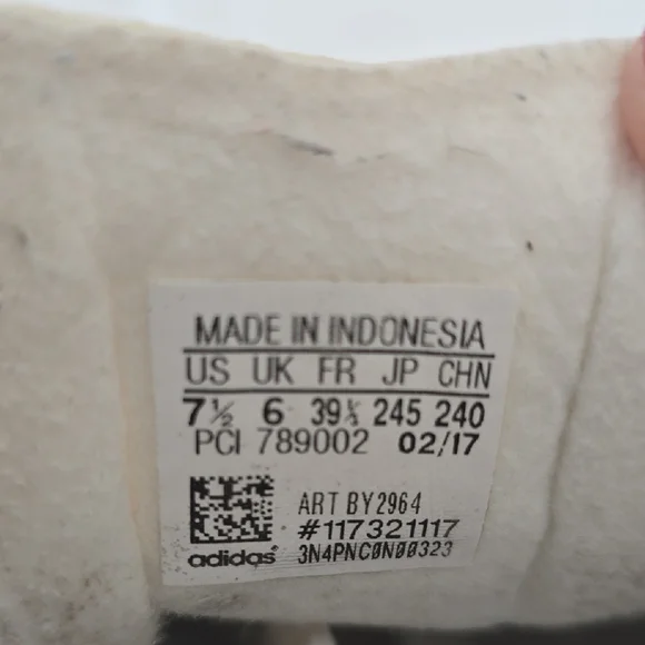 Adidas Samba White and Gum Sneakers - Picture 5 of 7